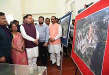 मुख्यमंत्री पुष्कर सिंह धामी ने पिथौरागढ़ मेडिकल कॉलेज के निरीक्षण के दौरान निर्माण कार्यों की समीक्षा की
